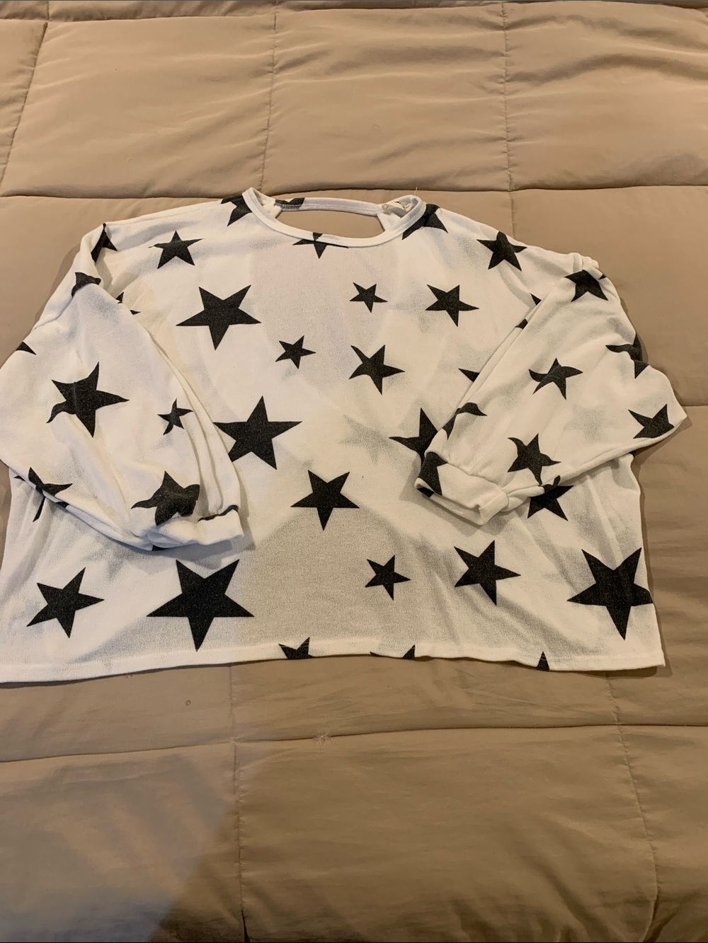 eesome White Sweater with Black Star Print